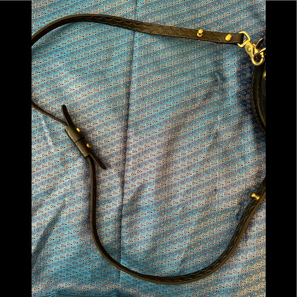 Mary Alice Palmer design handcrafted tooled leather round bag in black - Picture 4 of 14